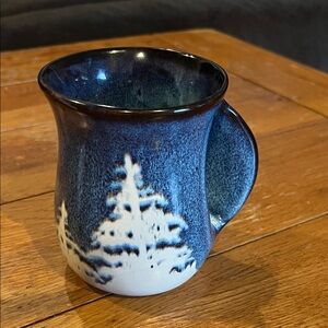 TAG ceramic hand warmer mug. New/no use. Winter scene.